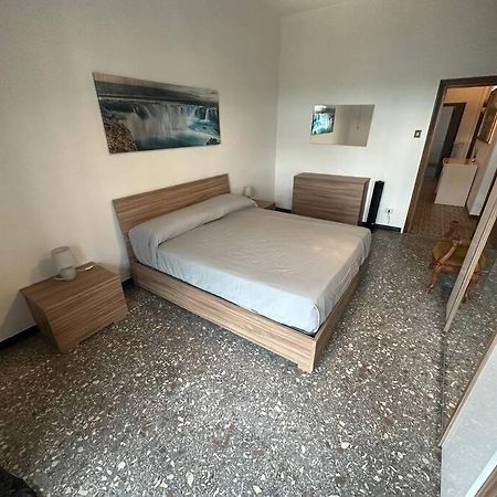 Metro C - Centocelle Ampio Appartamento Con Tre Camere Da Letto 罗马 外观 照片